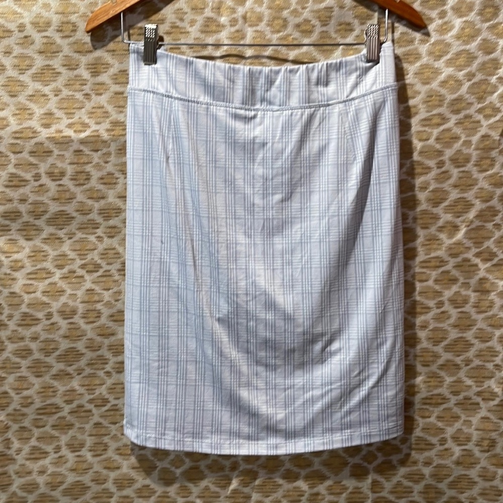 3 for $15 EUC SKORT XL